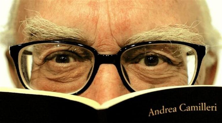 L’ultimo saluto al grande scrittore Andrea Camilleri