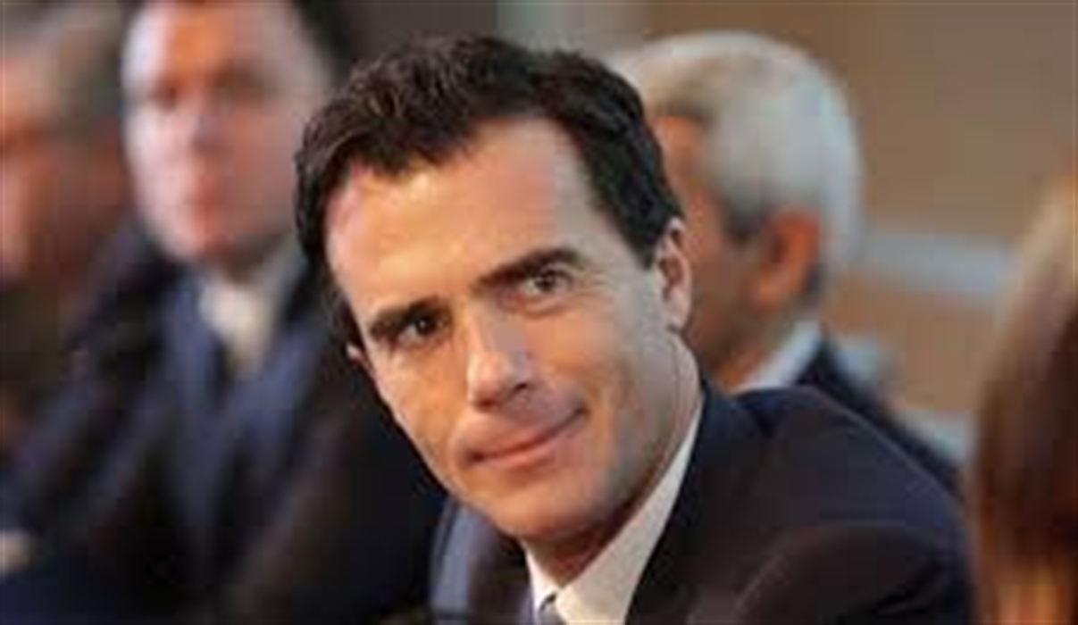 Scoppia il caso di Sandro Gozi, nominato consigliere del governo francese. Di Maio : “Valutare se togliere la cittadinanza”