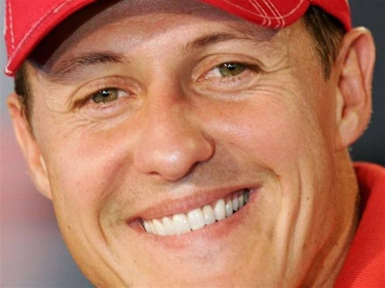 F1, Michael Schumacher trasferito a Parigi per una cura