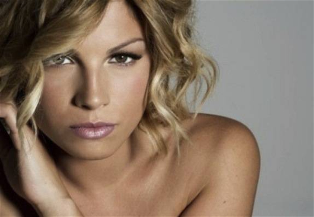 Salvini vuole andare al concerto di Emma Marrone: “Le manderò dei fiori”