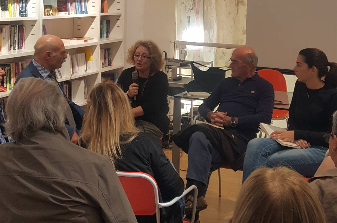 ‘Diario di bordo’, le storie raccolte da una ‘prof’ che insegna nelle carceri napoletane