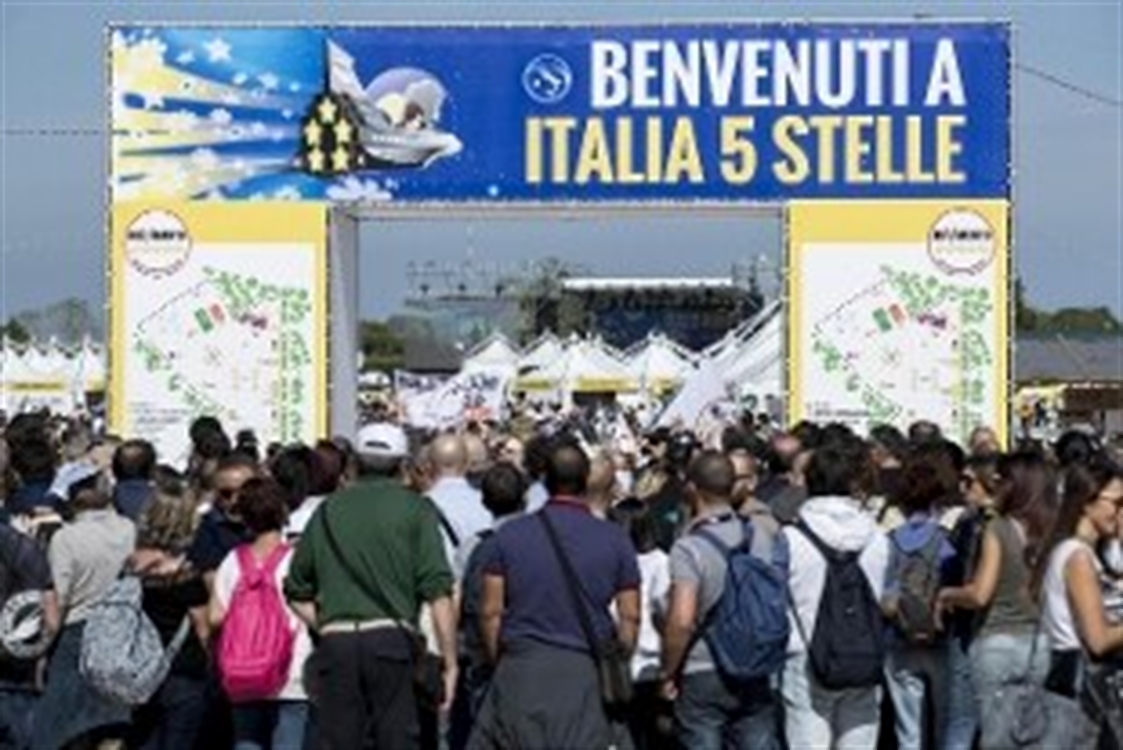 Oggi al via la due giorni della festa di ‘Italia 5 Stelle 2019’. Di Maio contestato domani chiude la kermesse da solo