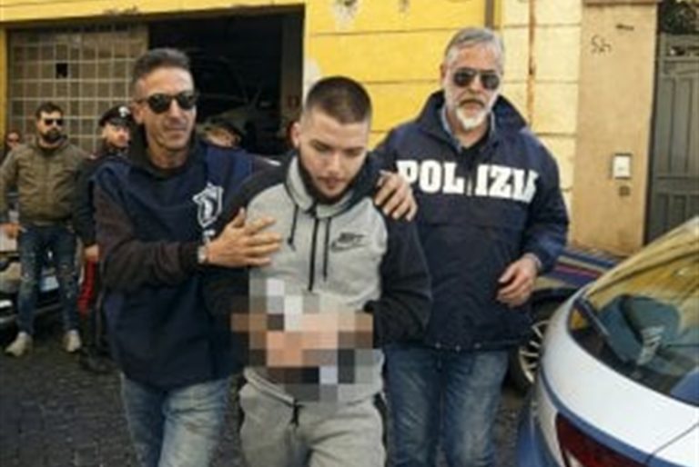 Madre coraggio denuncia il figlio: è il killer che ha sparato alla testa e ucciso Luca Sacchi, il 24enne che ha difeso la ragazza dallo scippo