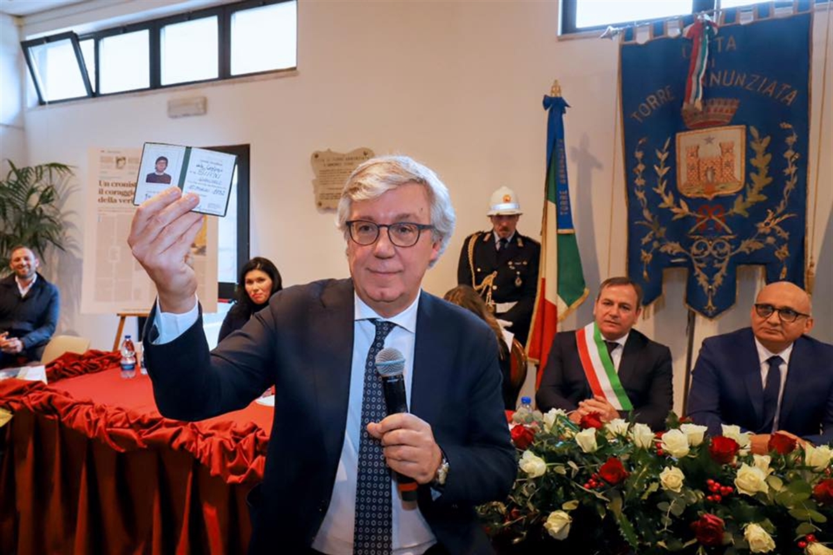 Dopo 34 anni si sana una ferita collettiva: “Oggi Giancarlo Siani compie dei miracoli”