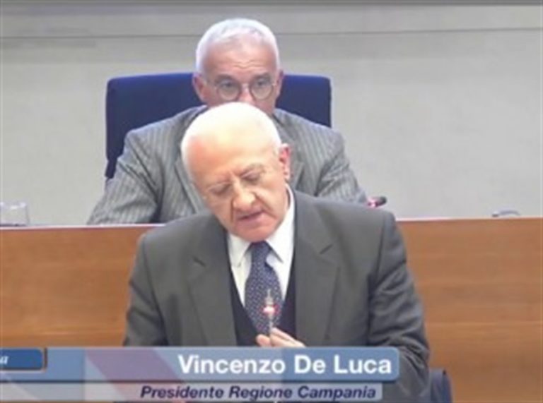 Pd, De Luca: “Congresso è fatto su base di regole demenziali e autoreferenziali”