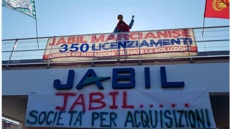 Jabil, lavoratori salvi: ritirati i 190 licenziamenti