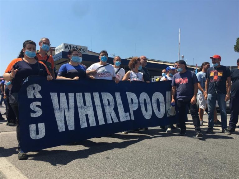 Vertenza Whirlpool, domani i sindacati tornano in piazza