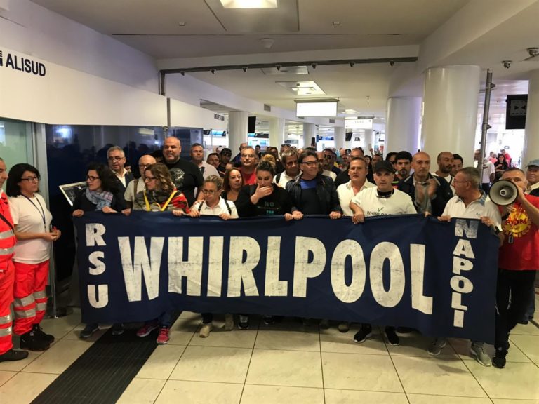 I lavoratori della Whirlpool: “Sostegno a grido allarme vescovo Napoli”