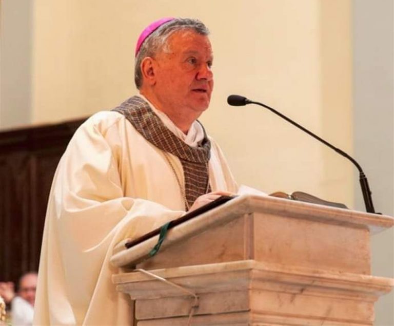 Anatema del vescovo di Acerra: “No al nuovo impianto di rifiuti in città”