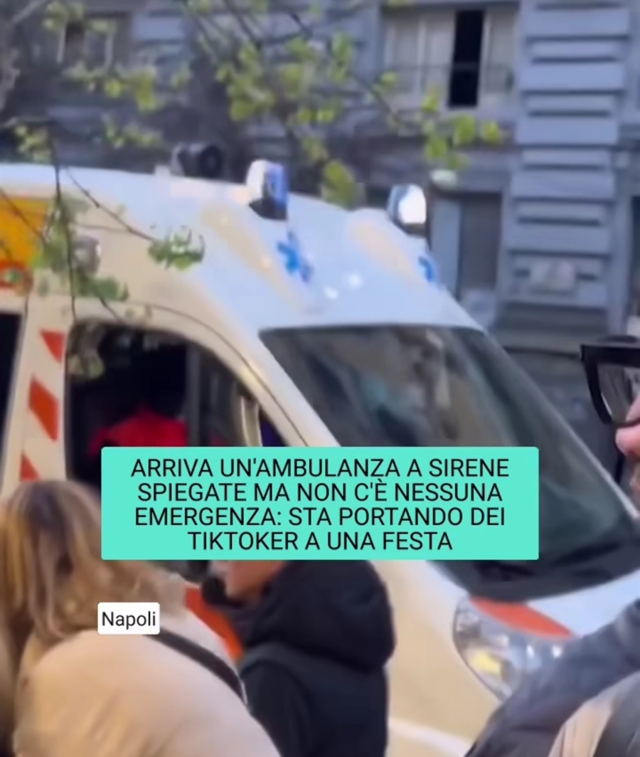 Ambulanza taxi per inaugurare un negozio