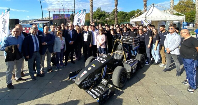 Federico II: verso gli 800 anni accende i motori delle sue auto da corsa