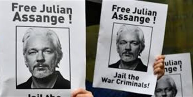 Cittadinanza onoraria a Julian Assange, fondatore di Wikileaks: Venerdì sarà napoletano