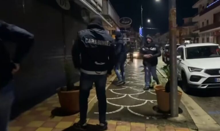 Irruzione dei carabinieri in una villetta: Catturato boss latitante a capo di un clan di Boscoreale