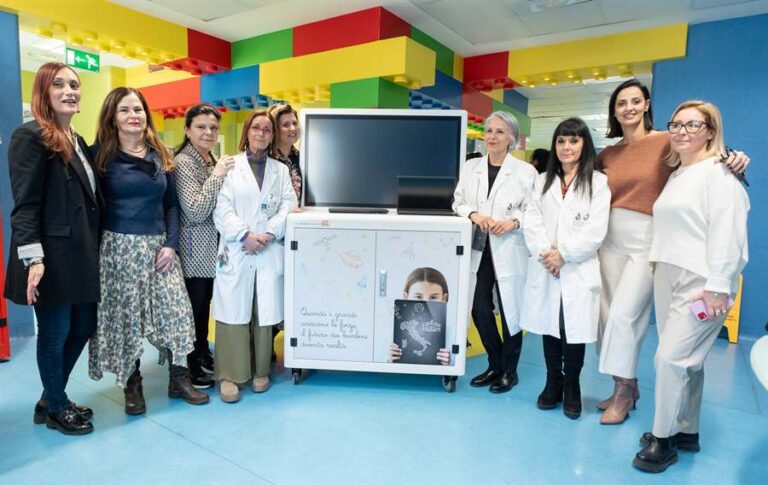 Arriva al Santobono di Napoli l’ “ABF Digital Lab”: Andrea Bocelli Foundation supporta l’Ospedale Pediatrico partenopeo portando in corsia il progetto educativo dedicato ai piccoli pazienti