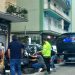 Fuorigrotta, tragedia sfiorata in via Leopardi: Auto di grossa cilindrata a folle velocità finisce contro una Dacia in sosta distruggendola