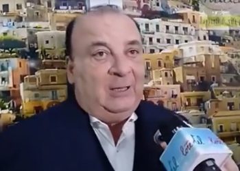 Fermata segretaria di Fulvio Martusciello